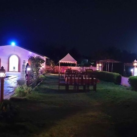 Swaraj Resorts Bharatpur Buitenkant foto