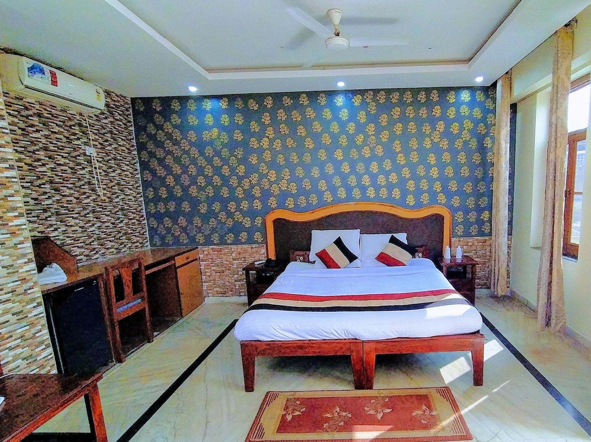 Swaraj Resorts Bharatpur Buitenkant foto