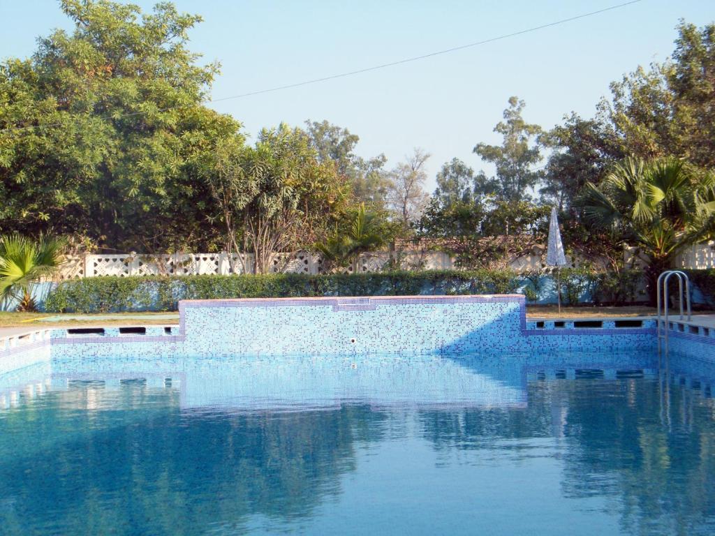 Swaraj Resorts Bharatpur Buitenkant foto