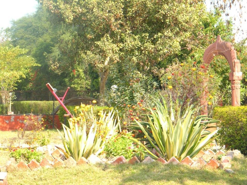 Swaraj Resorts Bharatpur Buitenkant foto