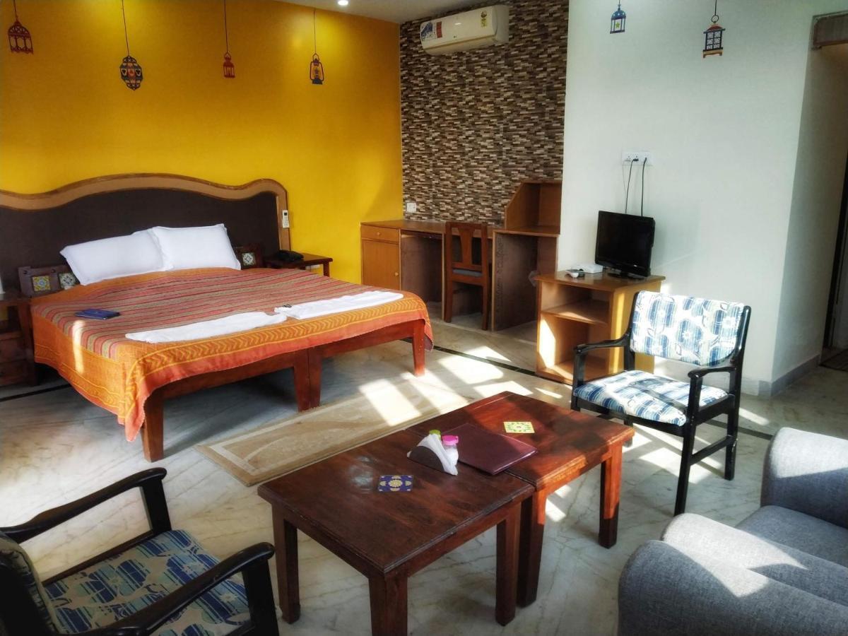 Swaraj Resorts Bharatpur Buitenkant foto