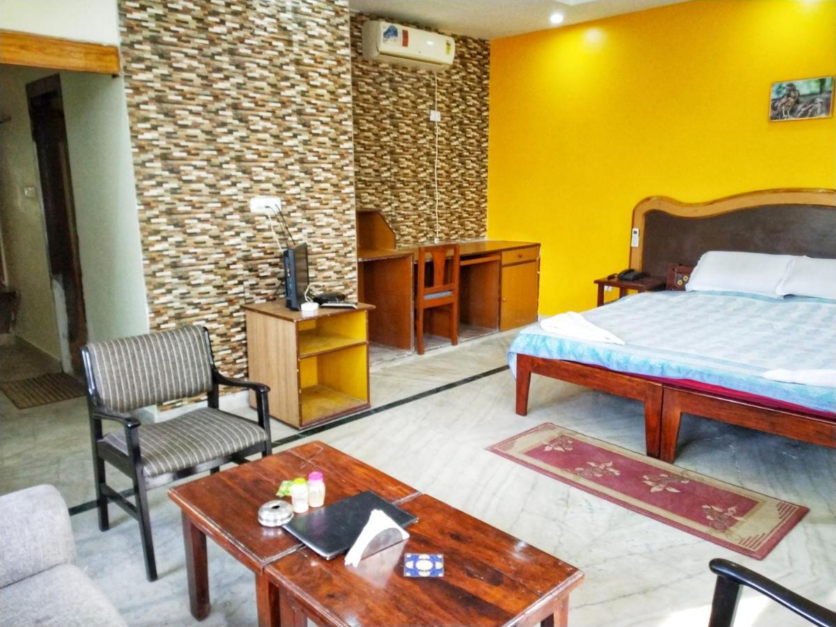 Swaraj Resorts Bharatpur Buitenkant foto