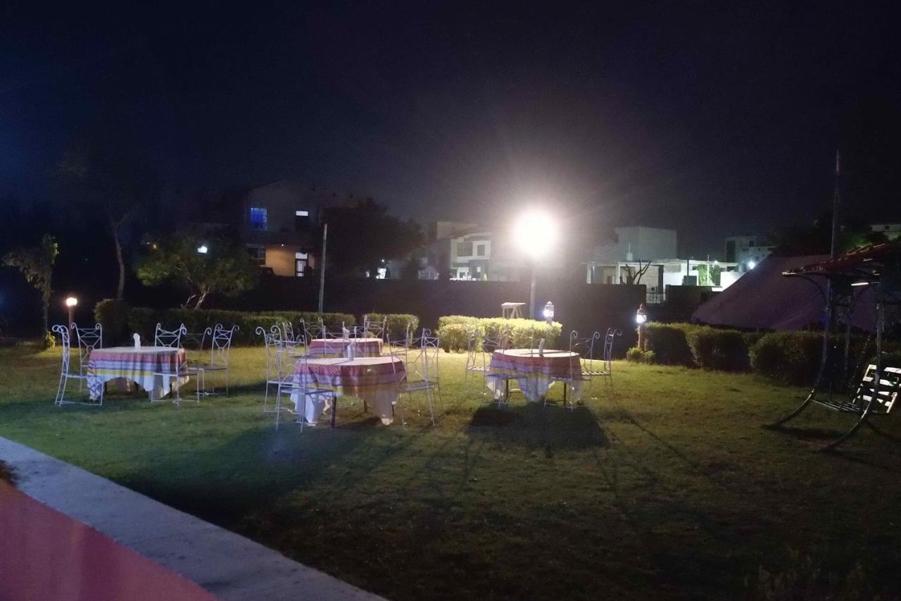 Swaraj Resorts Bharatpur Buitenkant foto