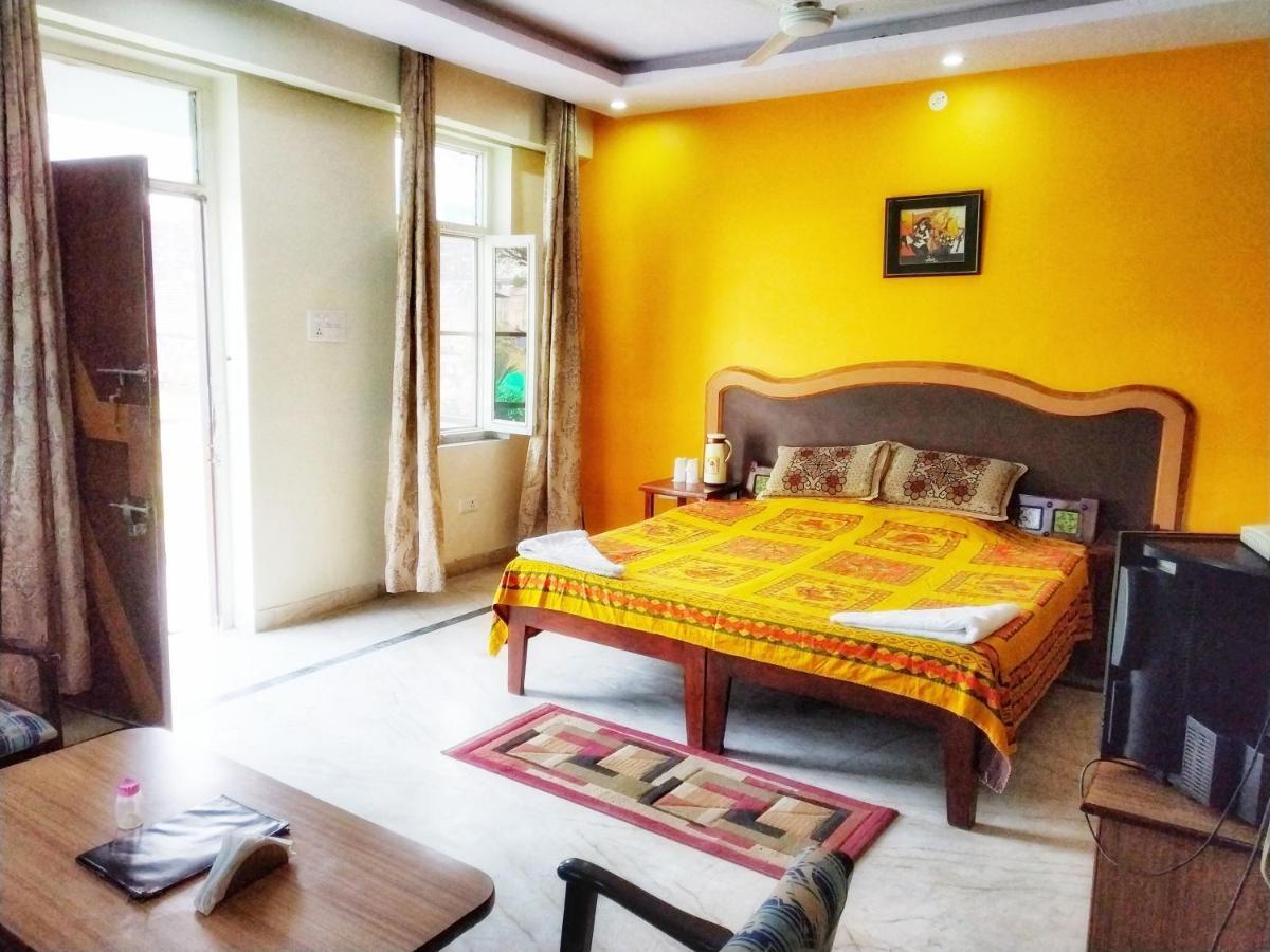 Swaraj Resorts Bharatpur Buitenkant foto