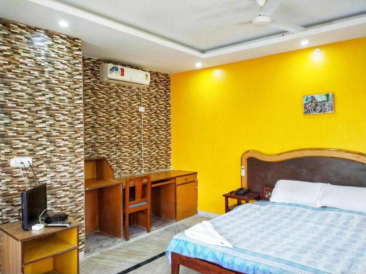 Swaraj Resorts Bharatpur Buitenkant foto