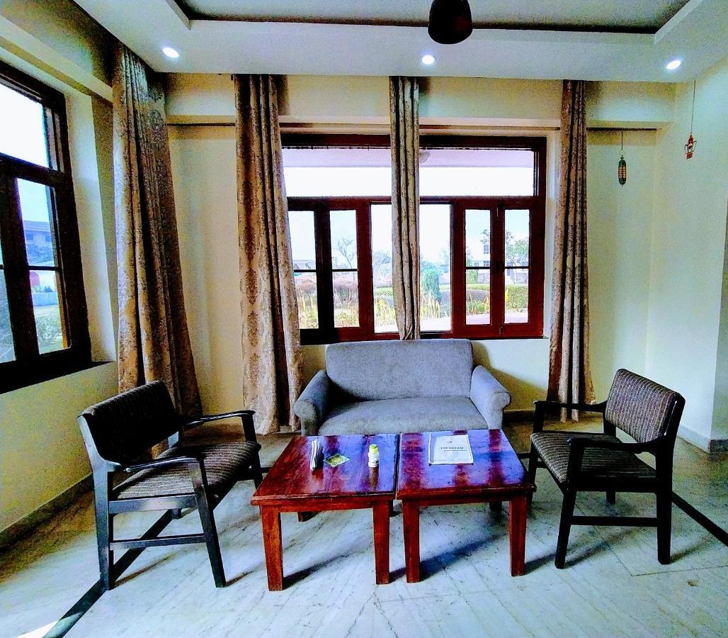 Swaraj Resorts Bharatpur Buitenkant foto