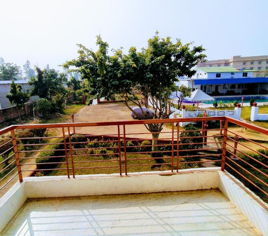 Swaraj Resorts Bharatpur Buitenkant foto