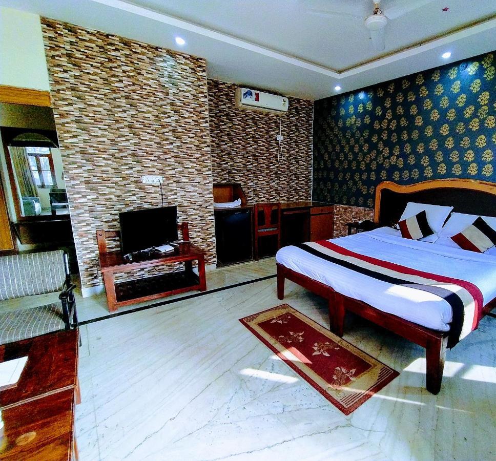 Swaraj Resorts Bharatpur Buitenkant foto