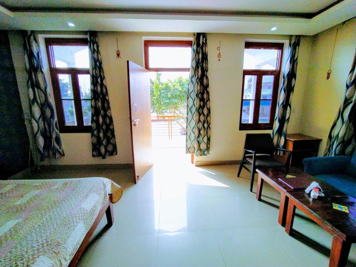 Swaraj Resorts Bharatpur Buitenkant foto